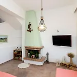 Villa The 